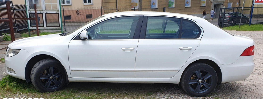 Skoda Superb cena 48900 przebieg: 136600, rok produkcji 2013 z Ciechanów małe 79